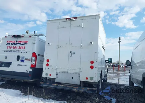 2015 Ford F-250 Xl z USA, uszkodzony, nr VIN 1FDBF2B6XFED21667